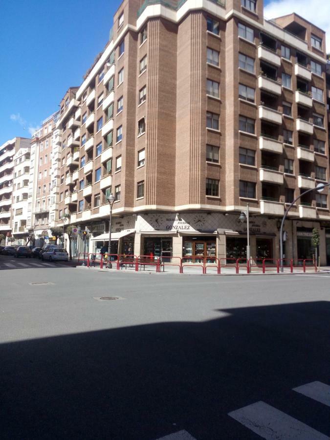 Apartamento Ayuntamiento Logroño Dış mekan fotoğraf